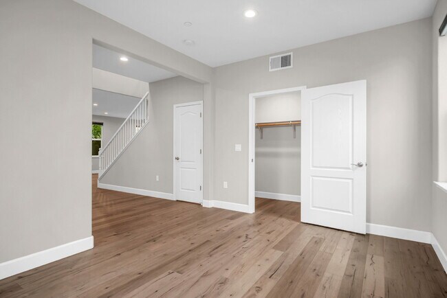 Building Photo - Available now | 3 bedroom + office | 3 full bath | Solar