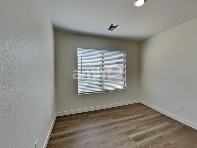 Building Photo - 1286 N 161st Ave