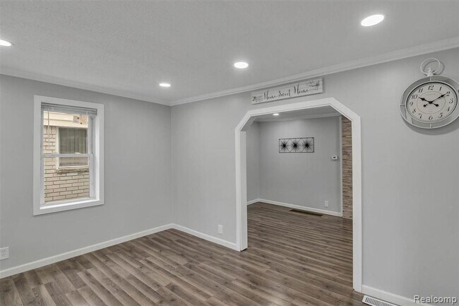 Building Photo - 20830 Westview Ave