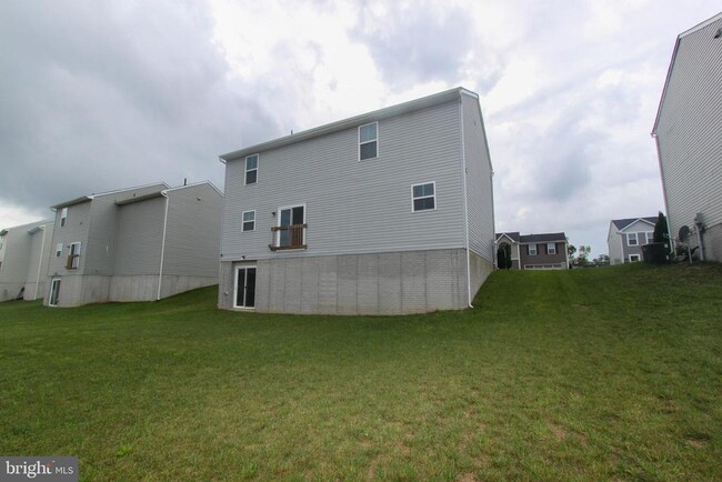 Building Photo - 123 Singleton Way
