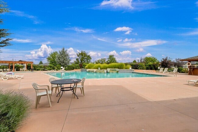 Building Photo - 10692 W Bell Fountain Dr
