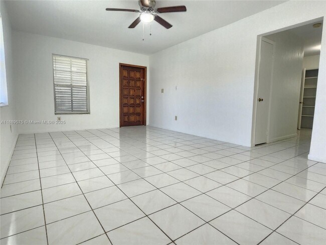 Building Photo - 18637 SW 100th Ave