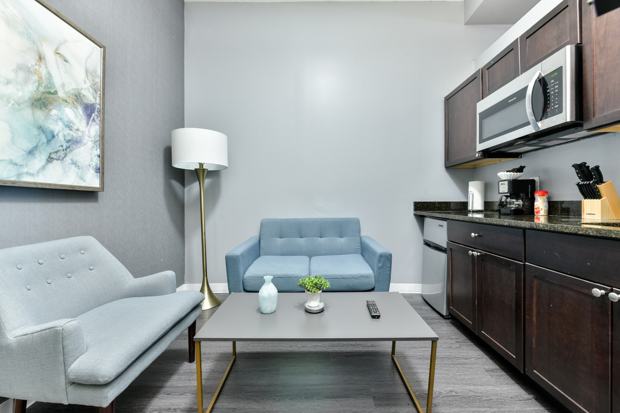 Building Photo - 27 Temple Pl