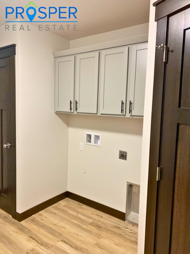 Building Photo - TH341X