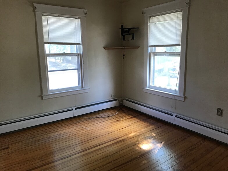 Bedroom - 23 south 6th avenue