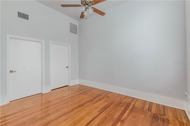 Building Photo - 1090 10th St N