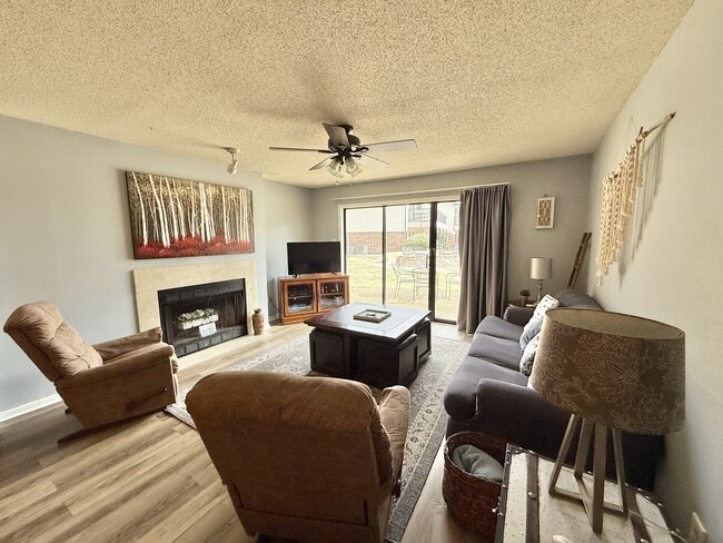 Building Photo - 5371 Central Ave