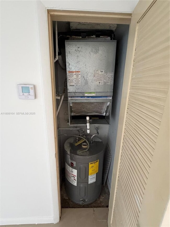 Building Photo - 7410 SW 82nd St