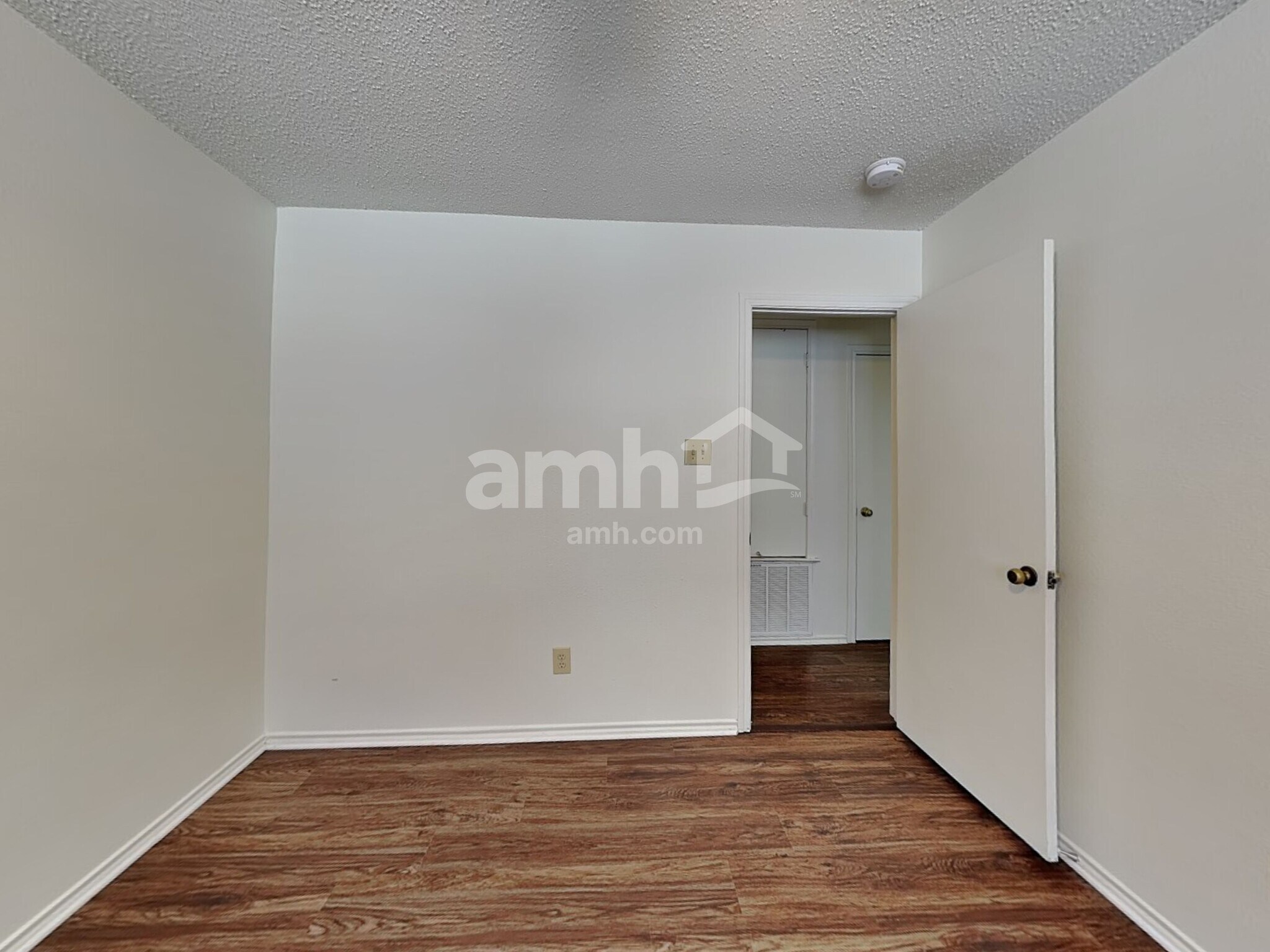 Building Photo - 8334 Tavern Pt