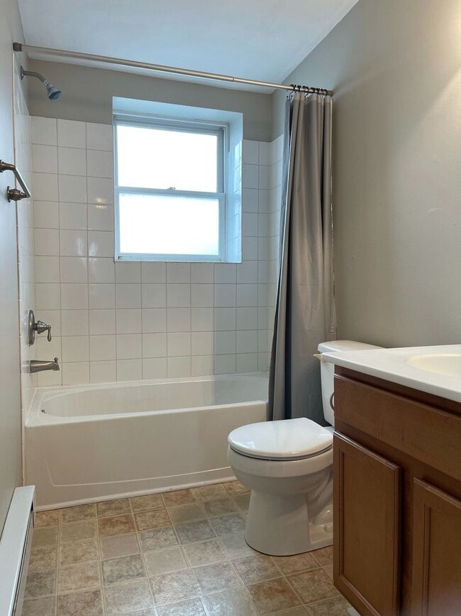 Building Photo - x141a-R