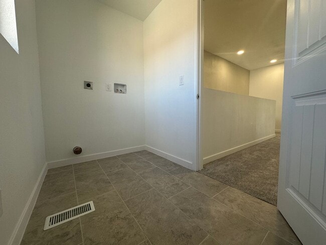 Building Photo - 16191 Haidyn Rd