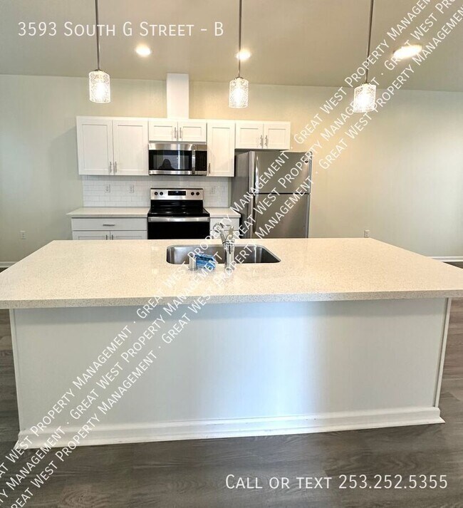 Building Photo - 3593 S G St