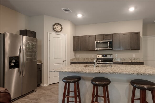 Building Photo - 226 Pecos Dr