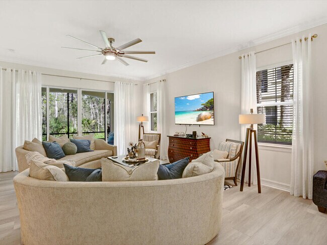 Building Photo - 2847 Tiburon Blvd E