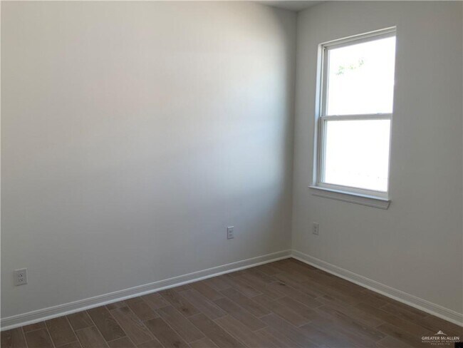 Building Photo - 3908 Highland Ave