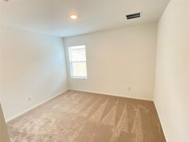 Building Photo - 1332 Aquilla Dr