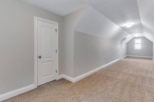 Building Photo - 73 Cobalt Ln