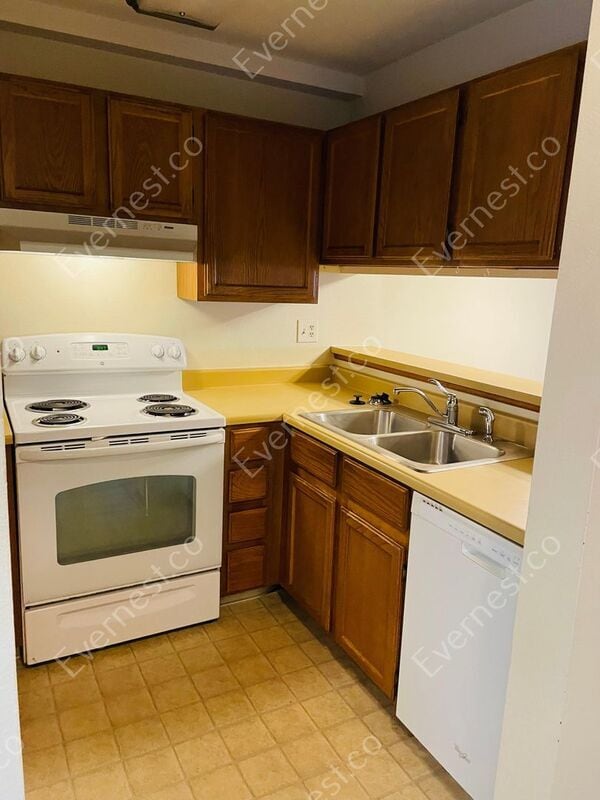 Building Photo - 2960 W Stuart St