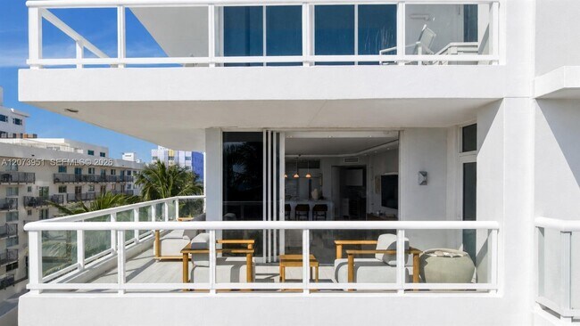 Building Photo - 4201 Collins Ave