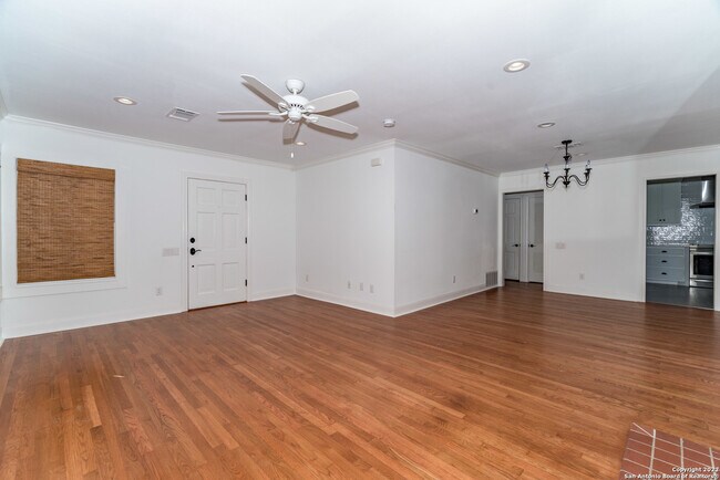 Building Photo - 351 Redwood St