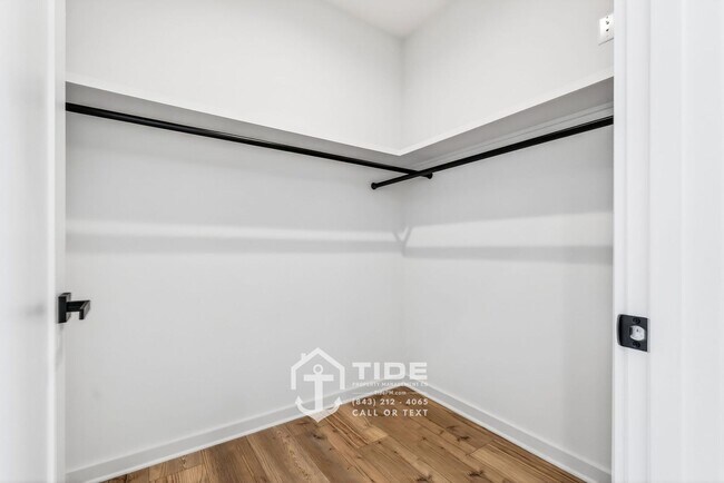 Building Photo - Modern Hanahan Living Near Park Circle