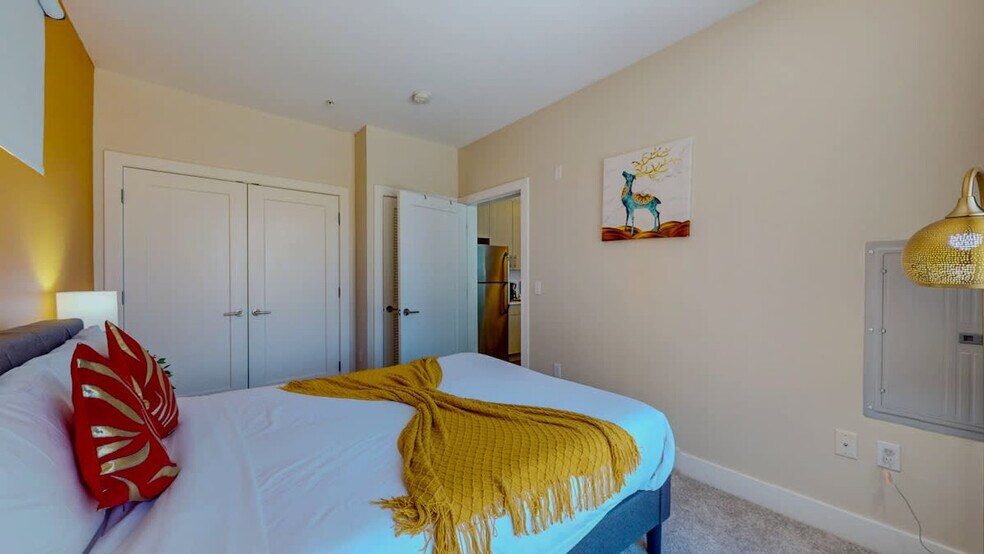 Building Photo - 545 Bedford St