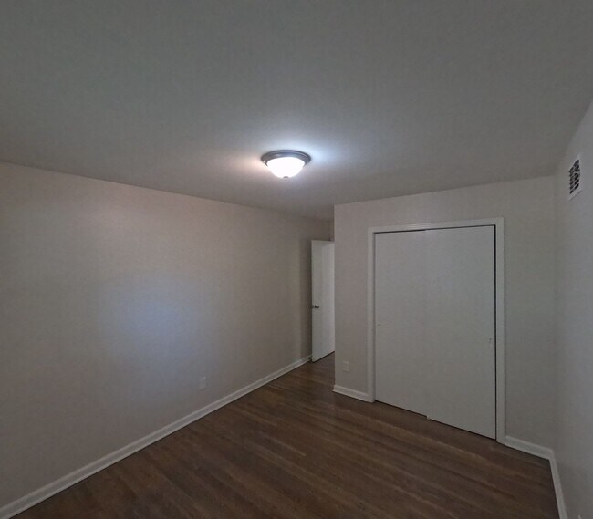 Building Photo - 3150 Parham St