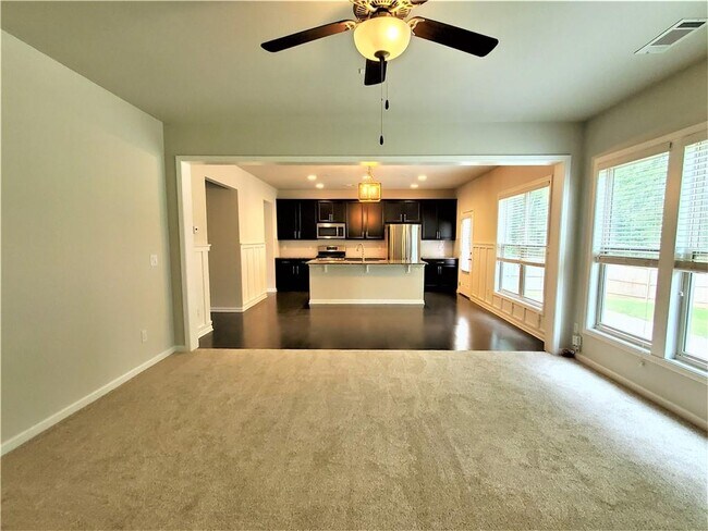 Building Photo - 2465 Matlin Way