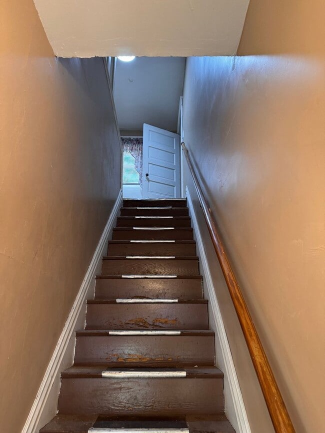 Building Photo - 1807 Moravia St