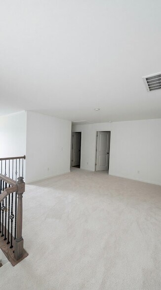 Building Photo - 5531 Hydrangea St