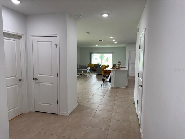 Building Photo - 121 Citrine Lp