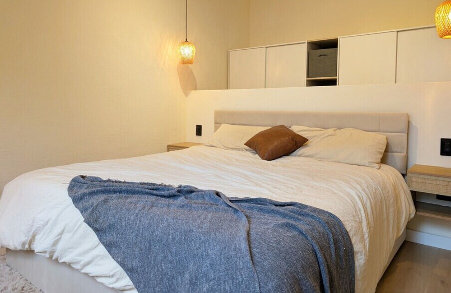 Building Photo - 900 16th St