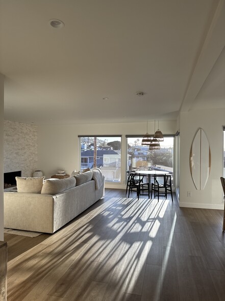 Building Photo - 33821 Violet Lantern St
