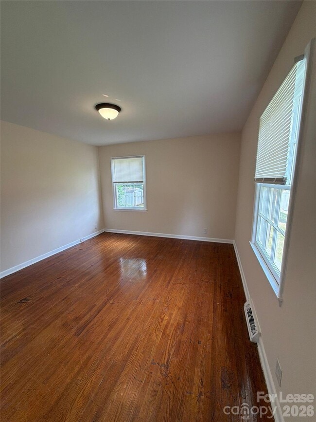 Building Photo - 137 Sleepy Hollow Rd