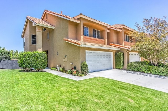 Building Photo - 6053 E Hackamore Ln