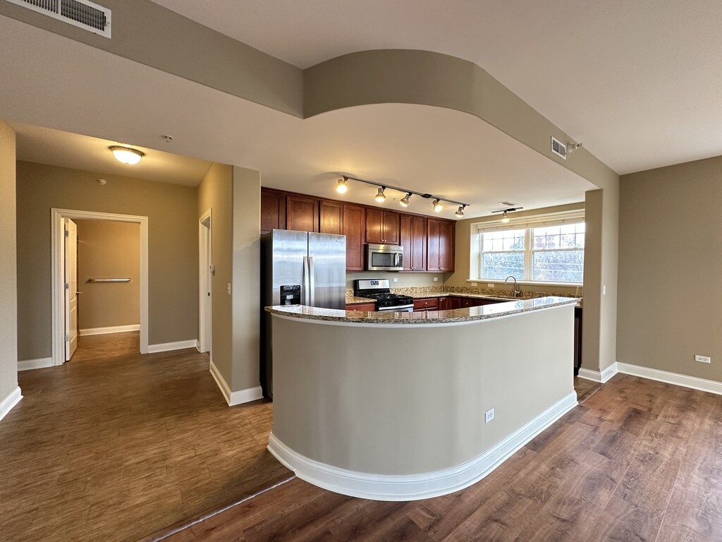 Building Photo - 2 Itasca Place