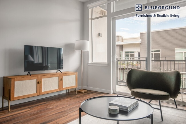 Building Photo - 3000 Pearl Pkwy