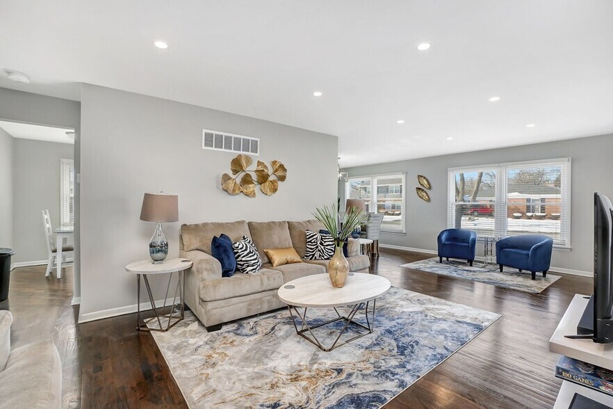 Building Photo - 18128 Cherrywood Ln