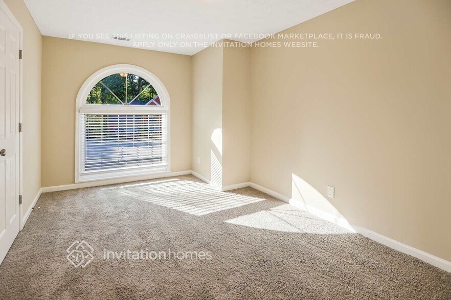 Building Photo - 806 Alta Ct