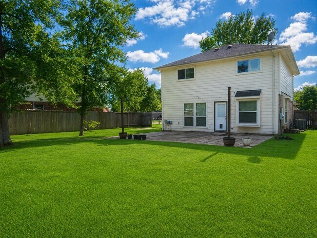 Building Photo - 16810 Deck Ct