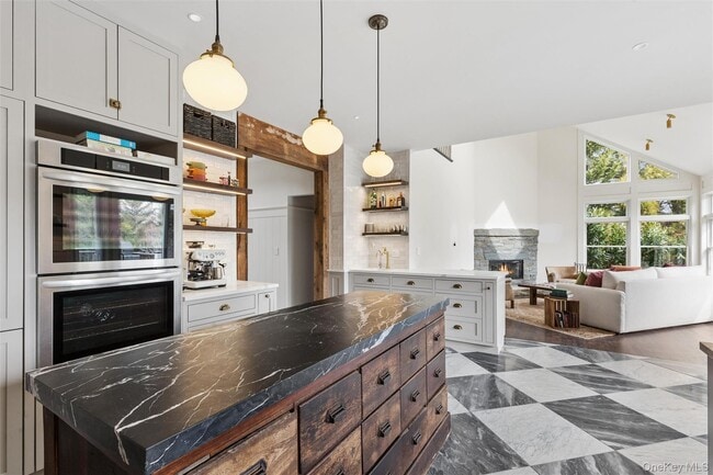 Building Photo - 4 Glynn Dr