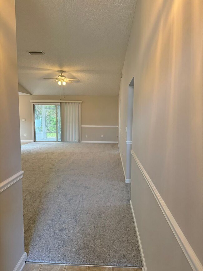 Building Photo - Home For Rent