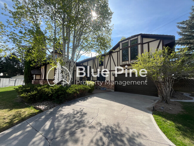Primary Photo - 3267 Merlin Dr