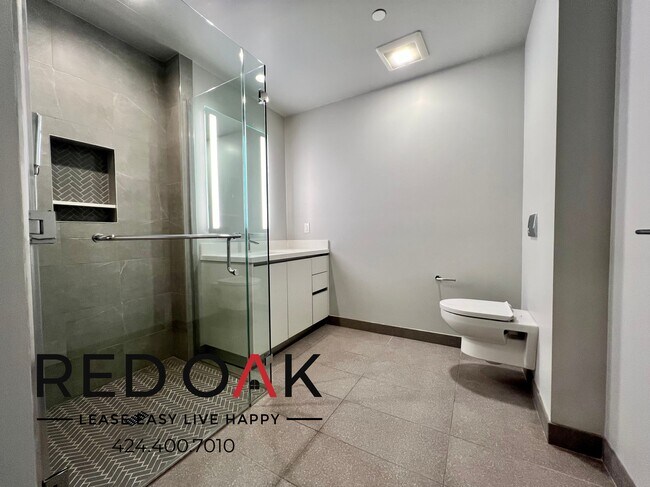 Building Photo - 1001 N Fairfax Ave