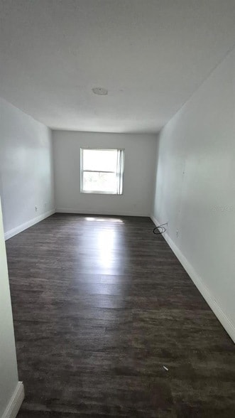 Building Photo - 9924 Sweepstakes Ln