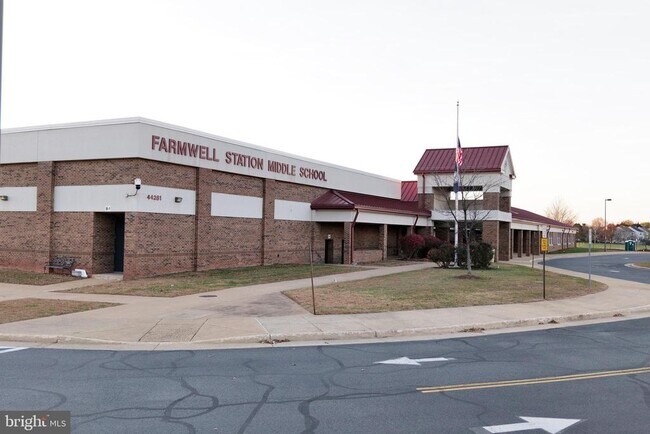 Building Photo - 20203 Hopi Dr