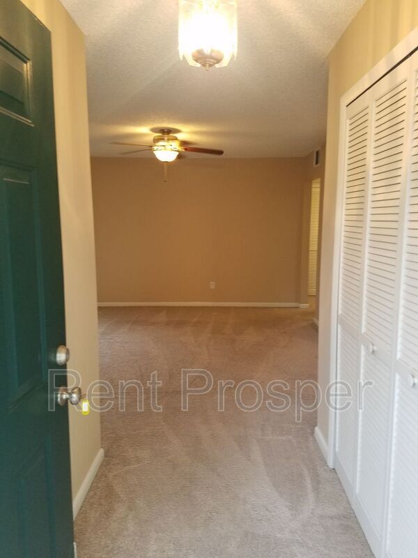 Building Photo - 3729 S Lake Orlando Pkwy