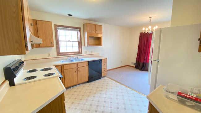Primary Photo - 4212 Menga Dr