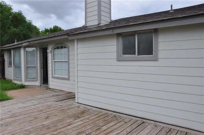 Building Photo - 1006 Canterfield Ln