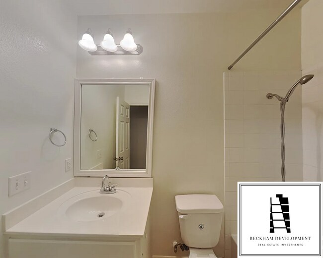 Bathroom - 2418 Allred Dr